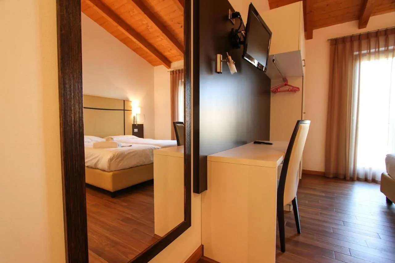 Thai Orchidee Restaurant&Rooms Garda