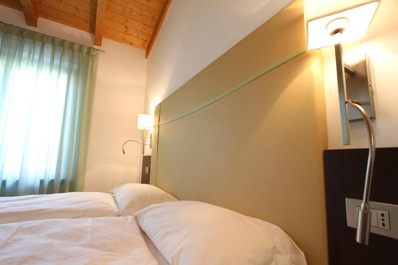 Thai Orchidee Restaurant&Rooms Garda  0*, Garda (Verona) Italië